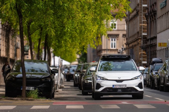 Zagabria ha iniziato a sperimentare un servizio di robotaxi