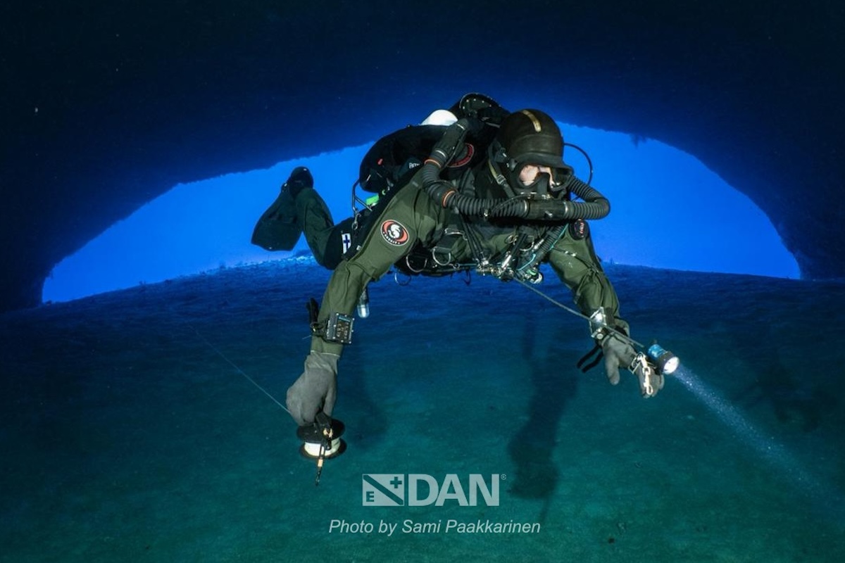 Leggi l'articolo: Le prime immagini della grotta alle Maldive in cui sono morti i 5 sub italiani