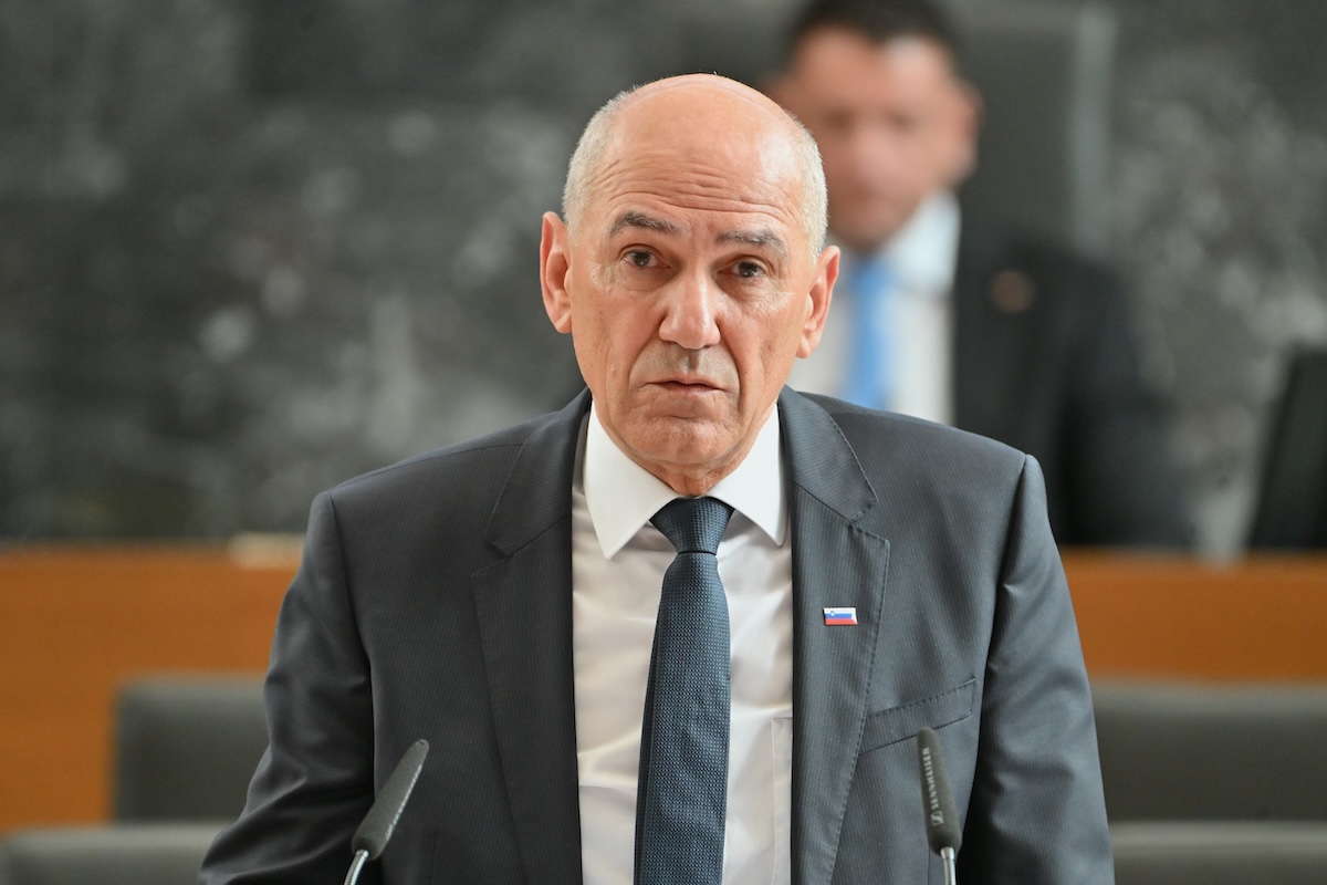 Il parlamento della Slovenia ha eletto come primo ministro il politico di destra Janez Janša
