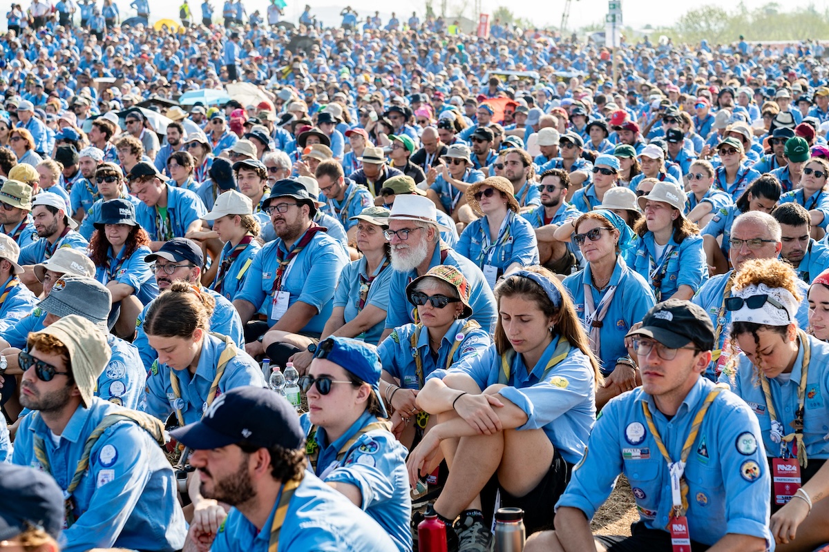 Ora gli scout cattolici italiani hanno una linea chiara sui capi omosessuali