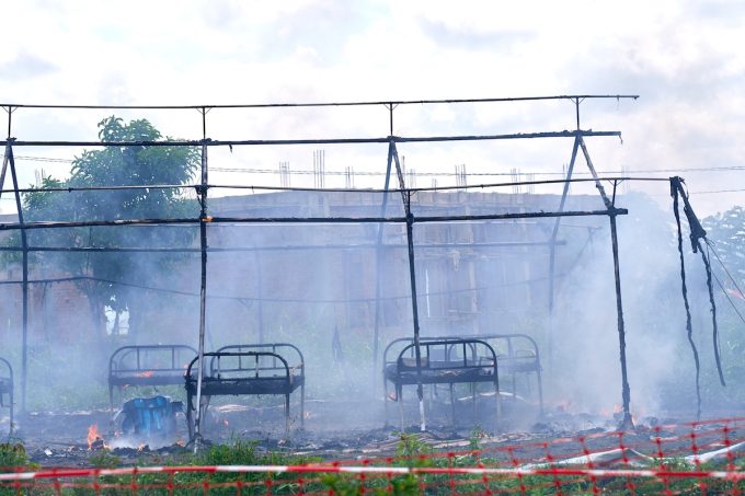 Gli incendi ai centri per il trattamento di ebola nella Repubblica Democratica del Congo