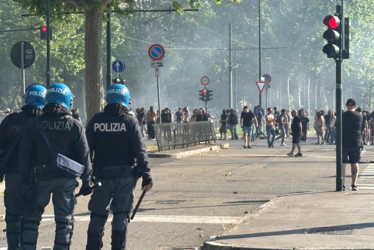 La polizia ha arrestato otto tifosi della Juventus per gli scontri di domenica prima del derby di Torino