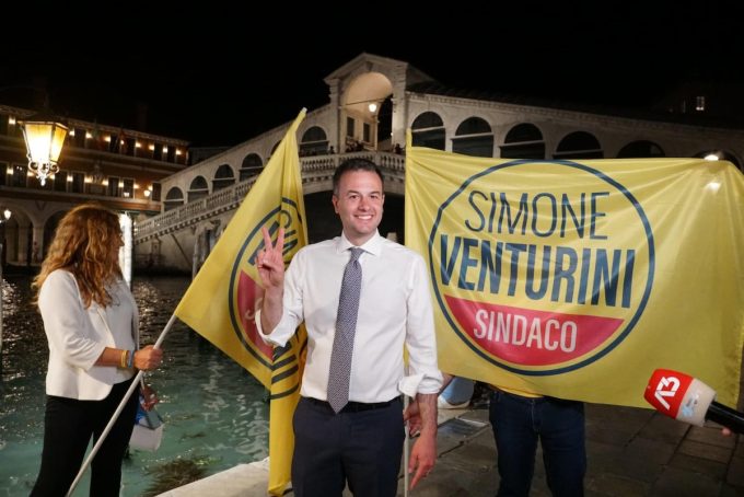 Come ha fatto Simone Venturini a vincere così a Venezia