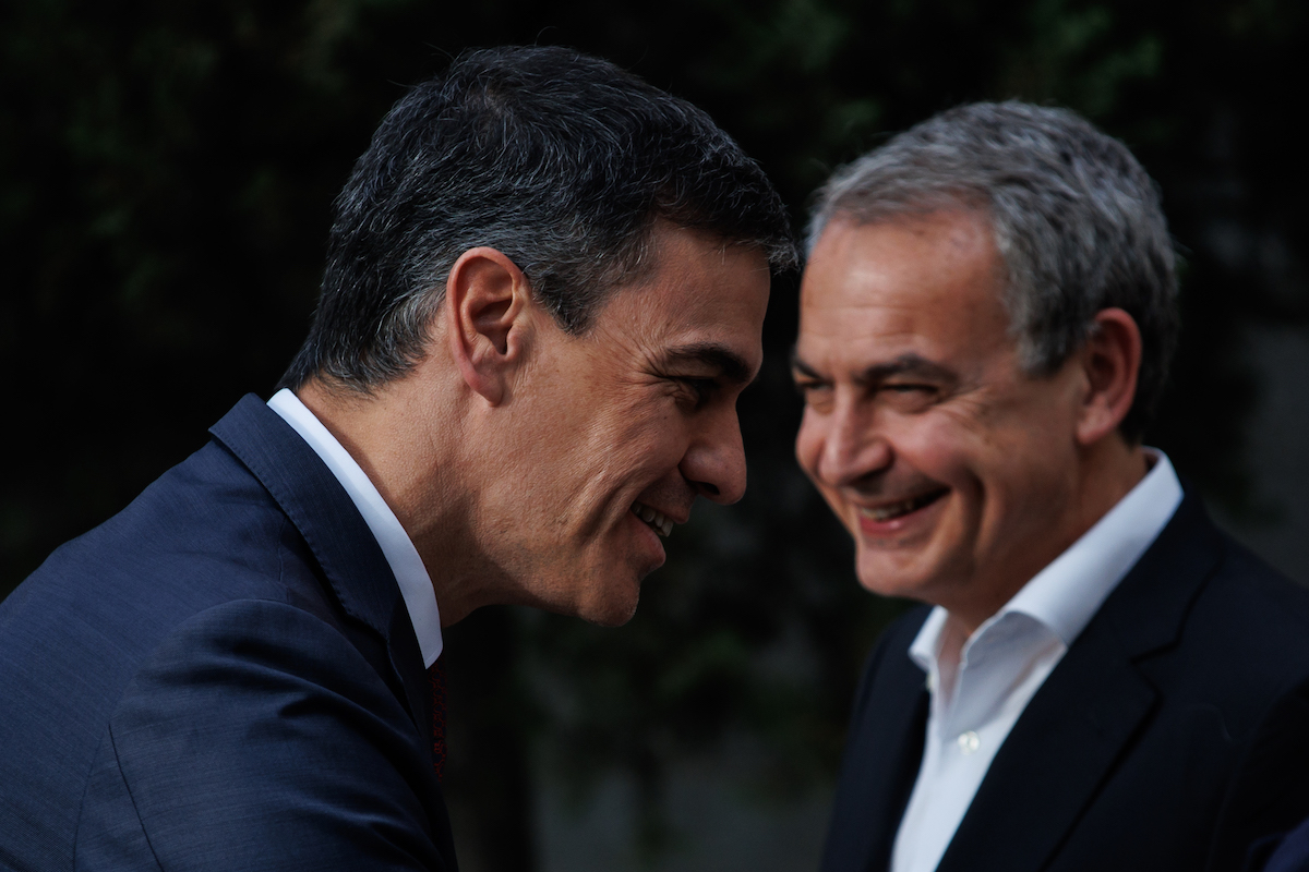 Zapatero e Sánchez nel 2024 (Alejandro MartÃ­Nez VÃ©Lez/Contacto via ZUMA Press)