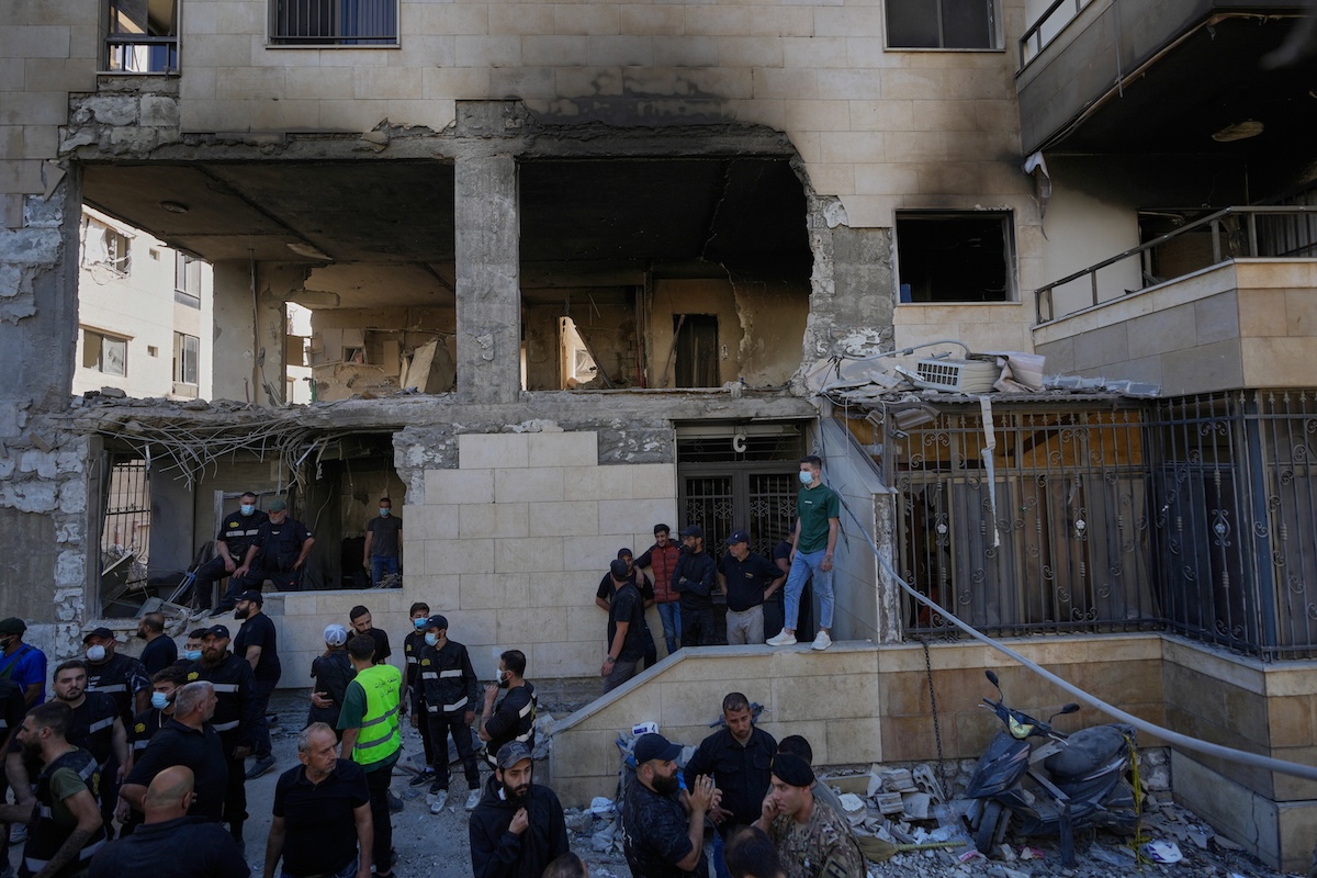 Israele ha bombardato Beirut per la prima volta da tre settimane