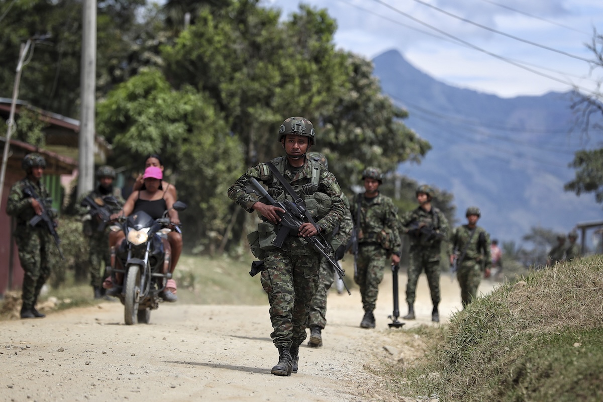In Colombia decine di guerriglieri sono morti in scontri tra due gruppi armati locali
