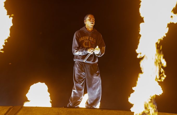 Il prefetto di Reggio Emilia ha vietato i concerti di Travis Scott e Kanye West previsti all’enorme festival di luglio