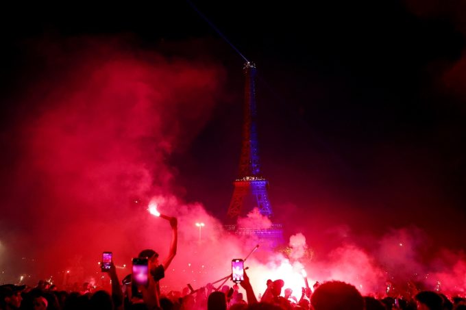 Gli scontri e gli arresti a Parigi dopo la vittoria del Paris Saint-Germain