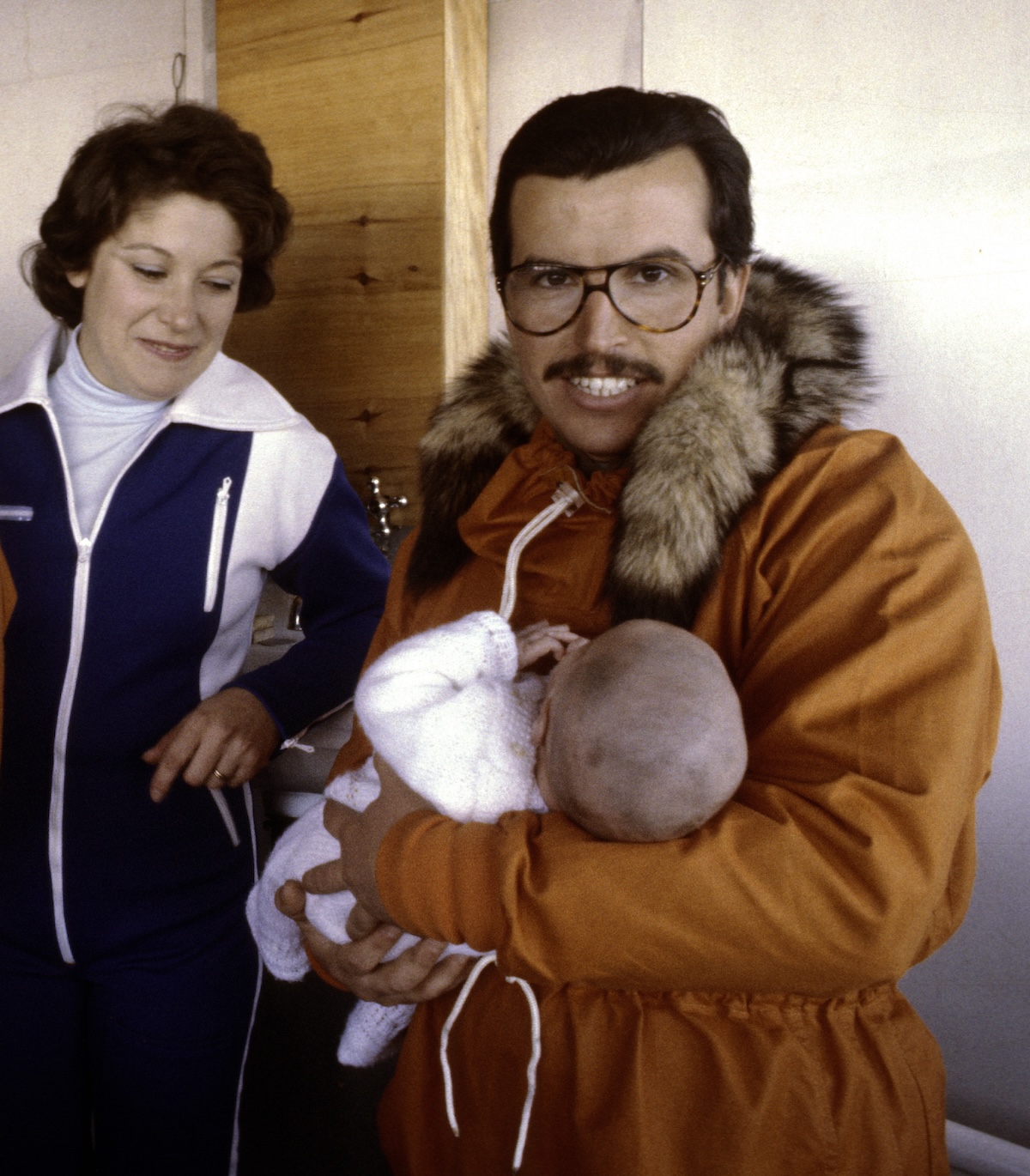 Emilio Marcos Palma, insieme al padre, Jorge Emilio Palma, e alla madre Silvia Morello Palma, alla Base Esperanza, nel 1978 (Getty Images)
