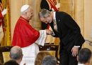 Il re spagnolo Felipe VI si inchina e stringe la mano a papa Leone XIV