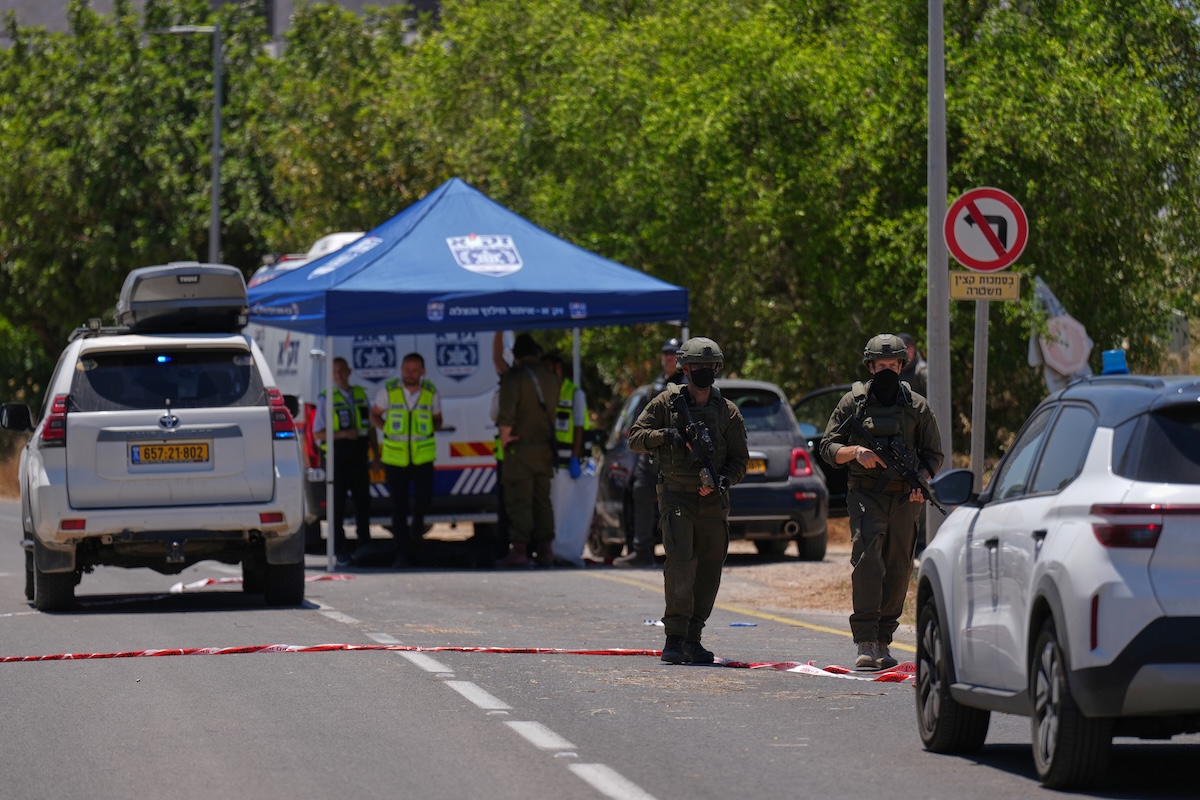 C’è stato un attentato a Kochav Yair, in Israele: una persona è morta e 5 sono state ferite
