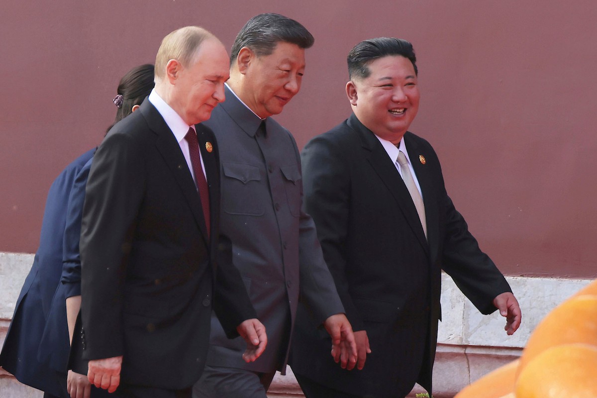 Vladimir Putin, Xi Jinping e Kim Jong Un a Pechino nel settembre 2025 (Korean Central News Agency/Korea News Service via AP, File)