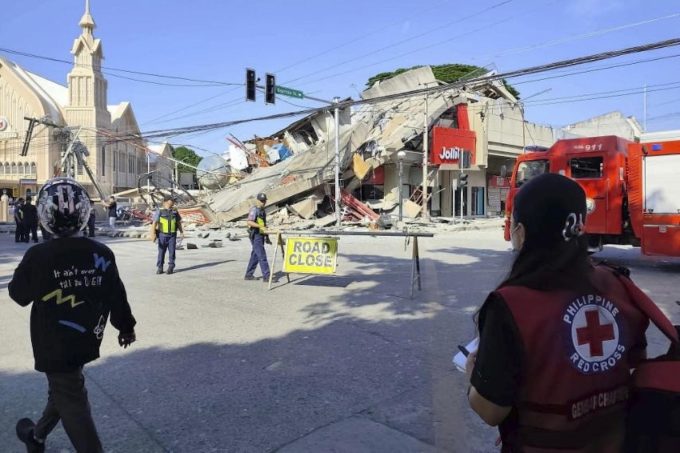 C’è stato un terremoto di magnitudo 7.8 nelle Filippine: tre