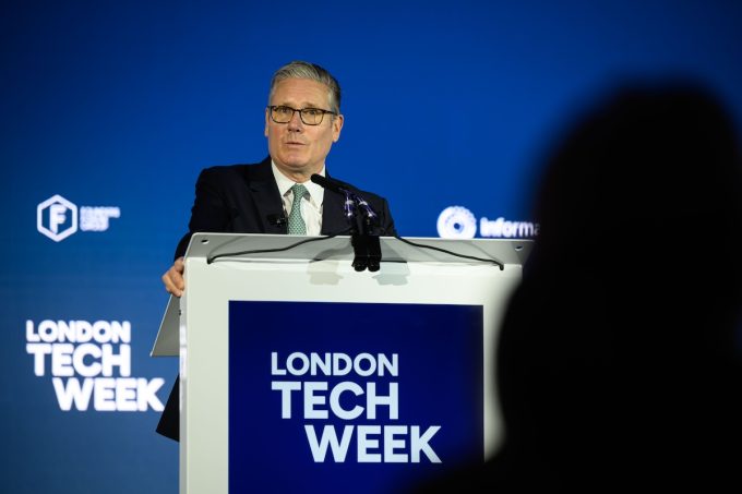 Il governo britannico ha chiesto alle aziende tecn