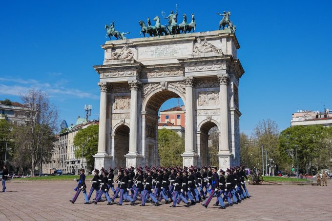Due dirigenti della scuola militare Teulié di Milano sono in