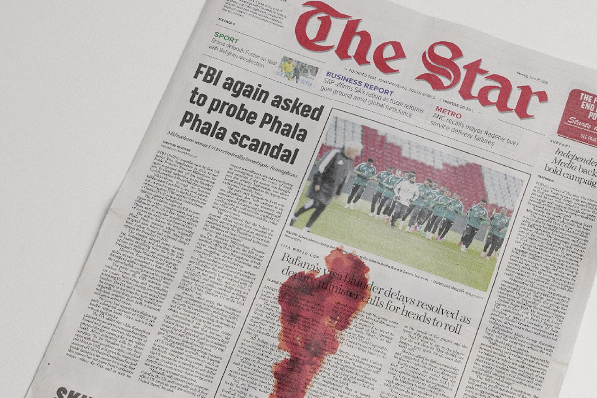 Leggi l'articolo: Le pagine dei giornali sudafricani macchiate di rosso contro la povertà mestruale
