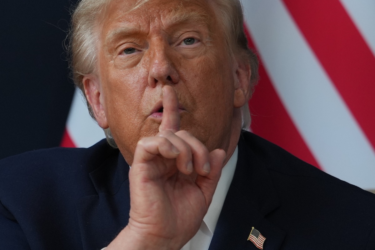 Trump non ha finito di attaccare Meloni