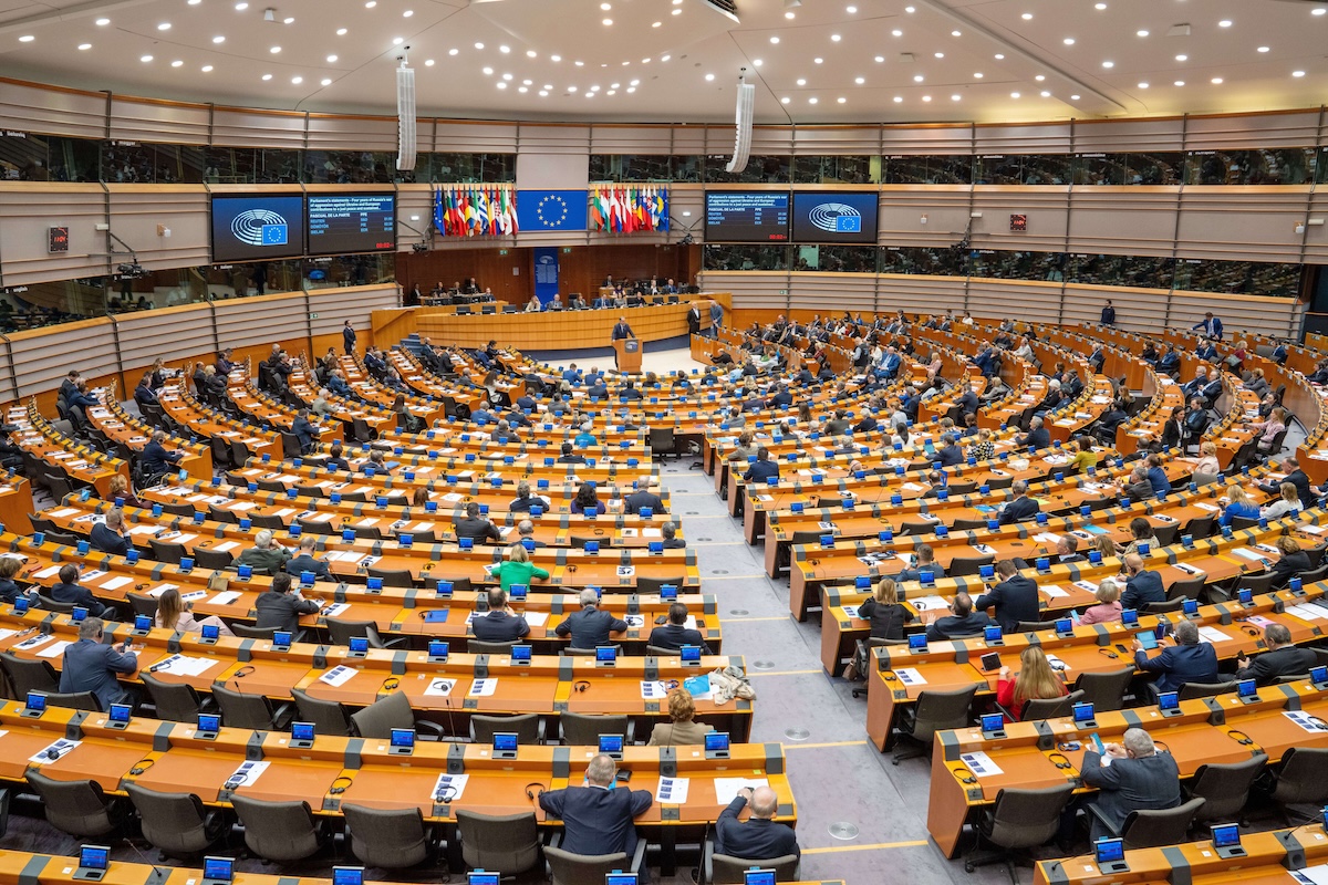 Il Parlamento Europeo ha approvato un regolamento per la creazione dell’euro digitale