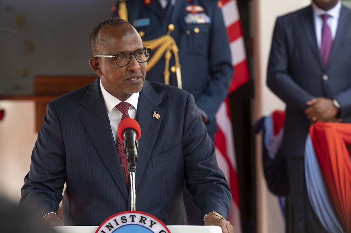 Il ministro della Salute del Kenya ha ordinato di sospendere la costruzione del centro di isolamento statunitense per l’ebola