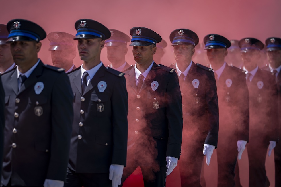 Reclute della polizia durante la cerimonia di consegna dei diplomi (Hilmi Tunahan Karakaya/Anadolu via Getty Images)
