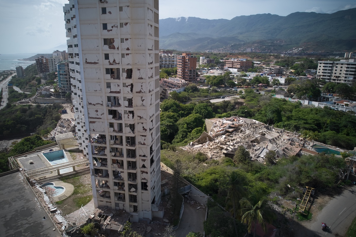 Almeno 164 persone sono morte a causa di due forti terremoti in Venezuela