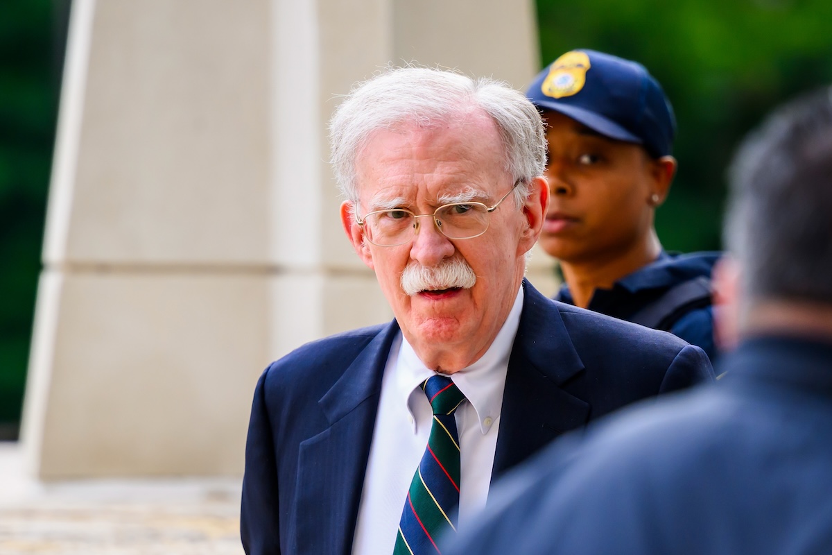 John Bolton, ex consigliere per la sicurezza nazionale degli Stati Uniti, si è dichiarato colpevole di aver diffuso informazioni riservate