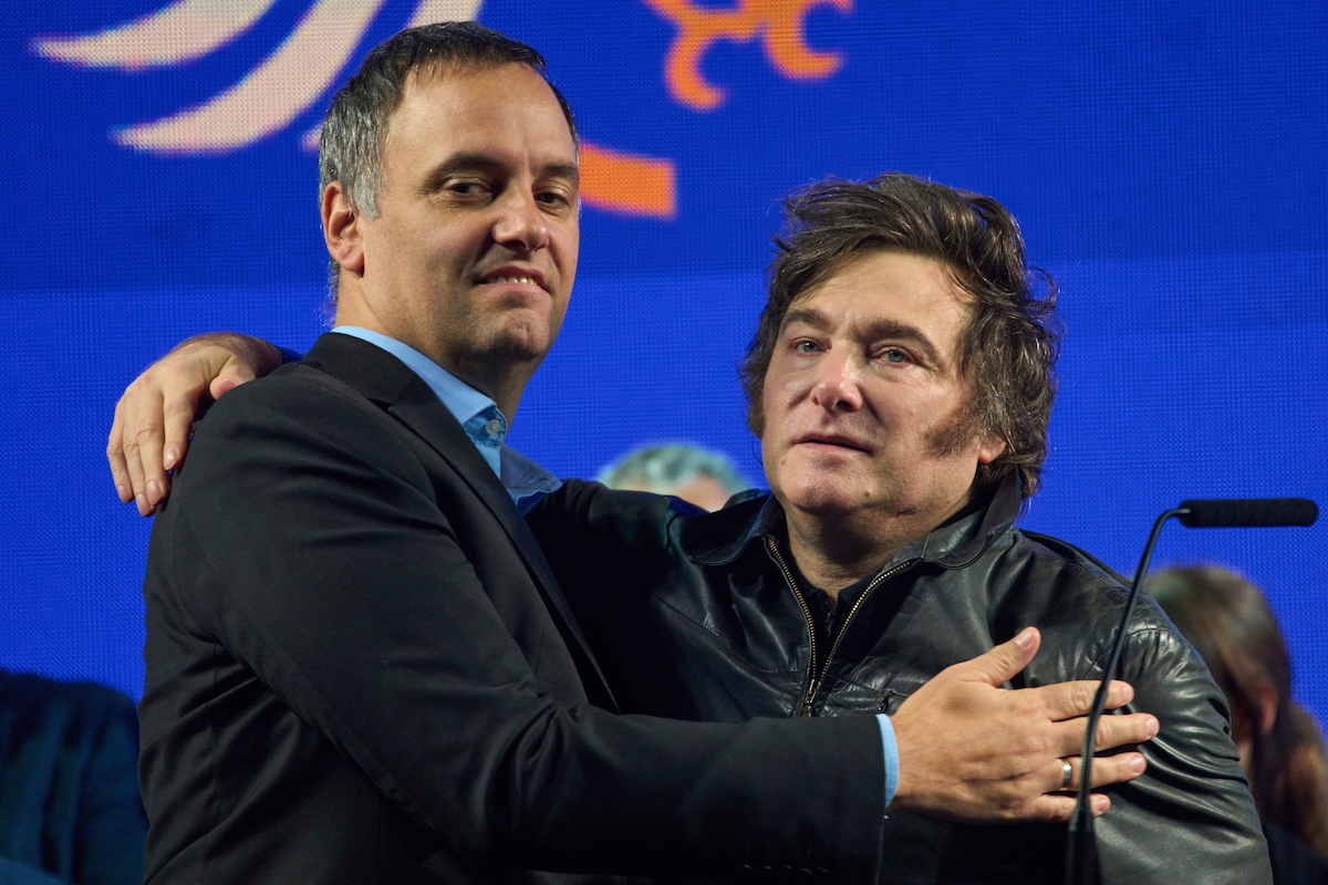 Il capo di gabinetto del presidente argentino Javier Milei si è dimesso per delle accuse di corruzione
