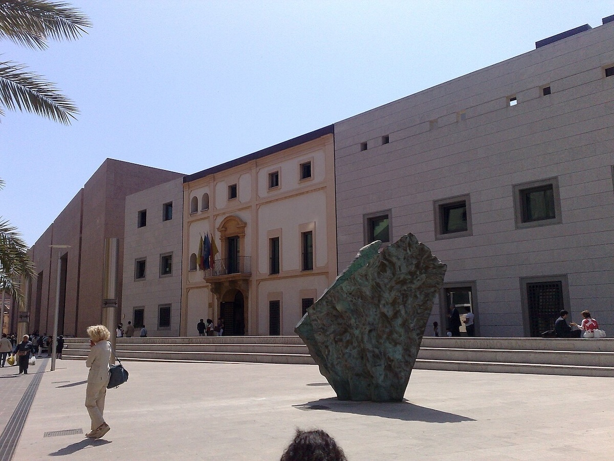 Il nuovo palazzo di giustizia di Palermo (Wikimedia Commons)