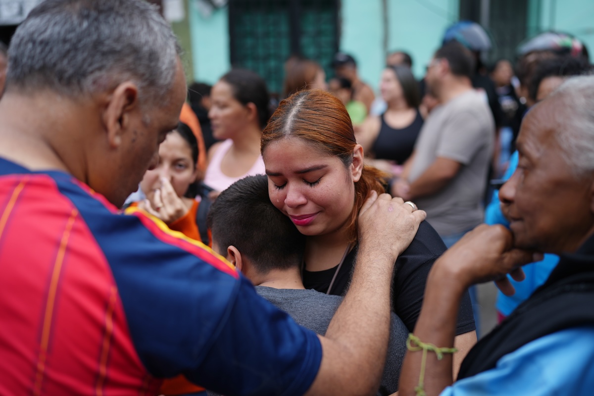 Il numero delle persone morte per i terremoti in Venezuela è arrivato a 2.645