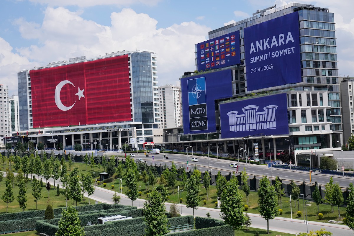 I preparativi ad Ankara per l'incontro della Nato, 6 luglio 2026 (AP Photo/Hussein Malla)