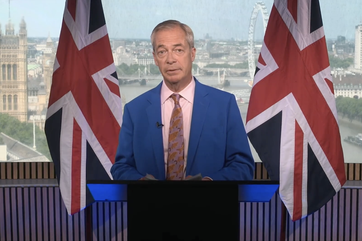Nigel Farage si dimetterà da parlamentare, ma si ricandiderà alle elezioni suppletive