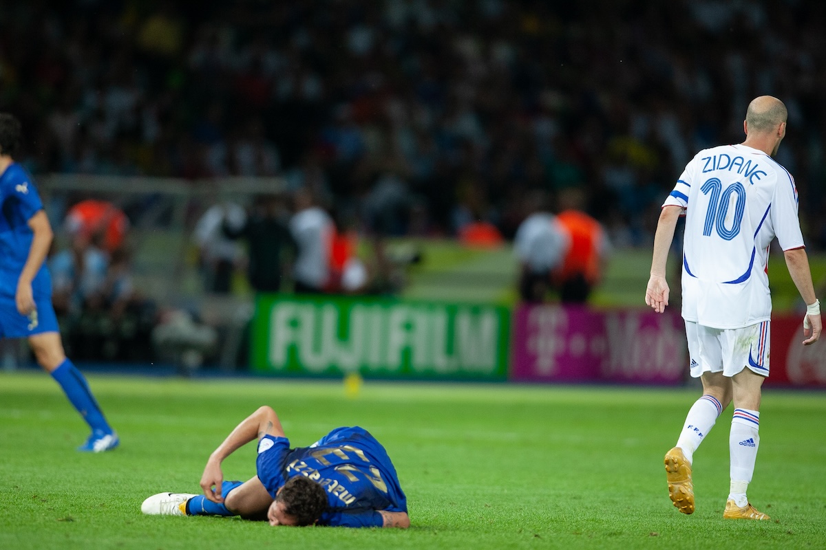 Leggi l'articolo: La testata di Zidane a Materazzi e il VAR prima del VAR, vent’anni fa