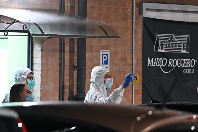 La Cassazione ha confermato la condanna per Mario Roggero, il gioielliere che nel 2021 uccise due rapinatori in provincia di Cuneo