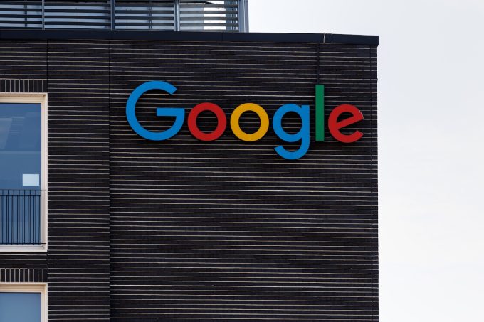 La Commissione Europea ha ordinato a Google di condividere i dati delle ricerche con altre aziende