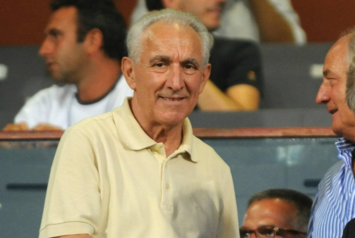 È morto l’allenatore di calcio Osvaldo Bagnoli, che nel 1985 vinse a sorpresa uno scudetto con il Verona