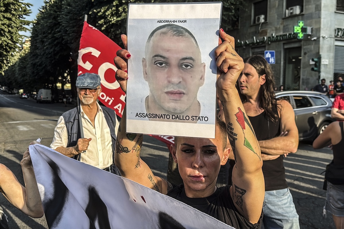 Perché gli agenti coinvolti nella morte di Abderrahim Fakir a Bologna non sono indagati