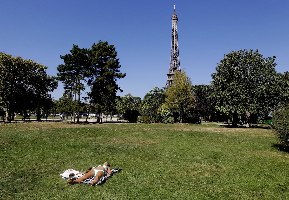 Durante l’ondata di calore di fine giugno in Francia ci sono state quasi 6mila morti in eccesso: il dato più alto dal 2003