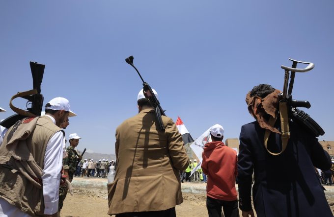 Gli Houthi hanno detto di aver colpito due petroliere saudite nel mar Rosso