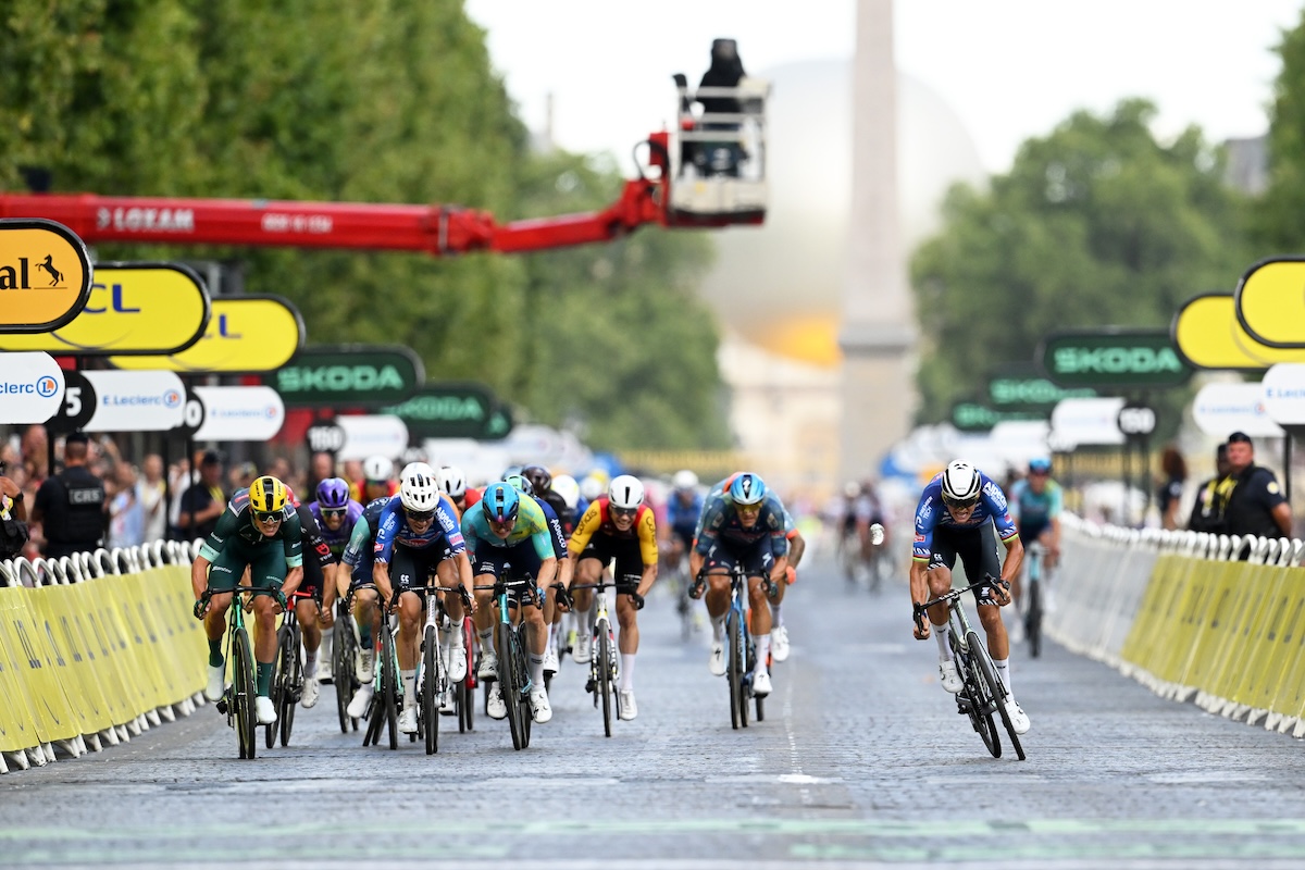 Leggi l'articolo: Il gran finale dell’ultima tappa del Tour de France