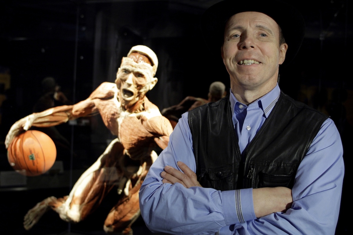 È morto il creatore della mostra Body Worlds, che esponeva corpi umani plastinati, e inventore della tecnica per conservarli