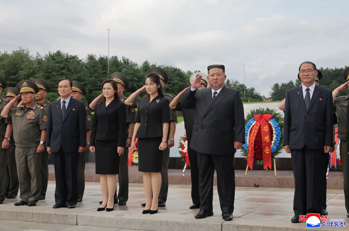 La figlia di Kim Jong Un ha partecipato a un’altra importante cerimonia pubblica, un nuovo segnale che potrebbe essere la sua erede