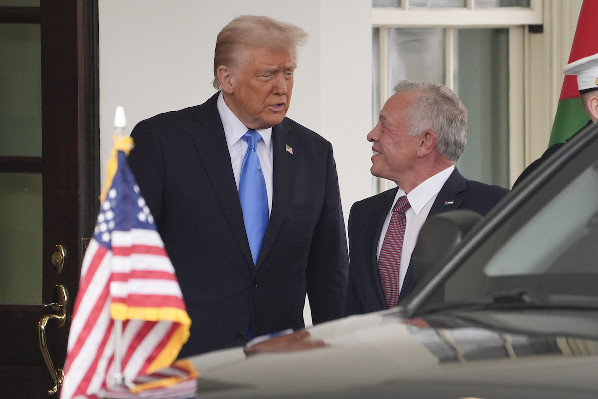 Donald Trump e re Abdullah II di Giordania alla Casa Bianca, febbraio 2025 (AP Photo/Evan Vucci)