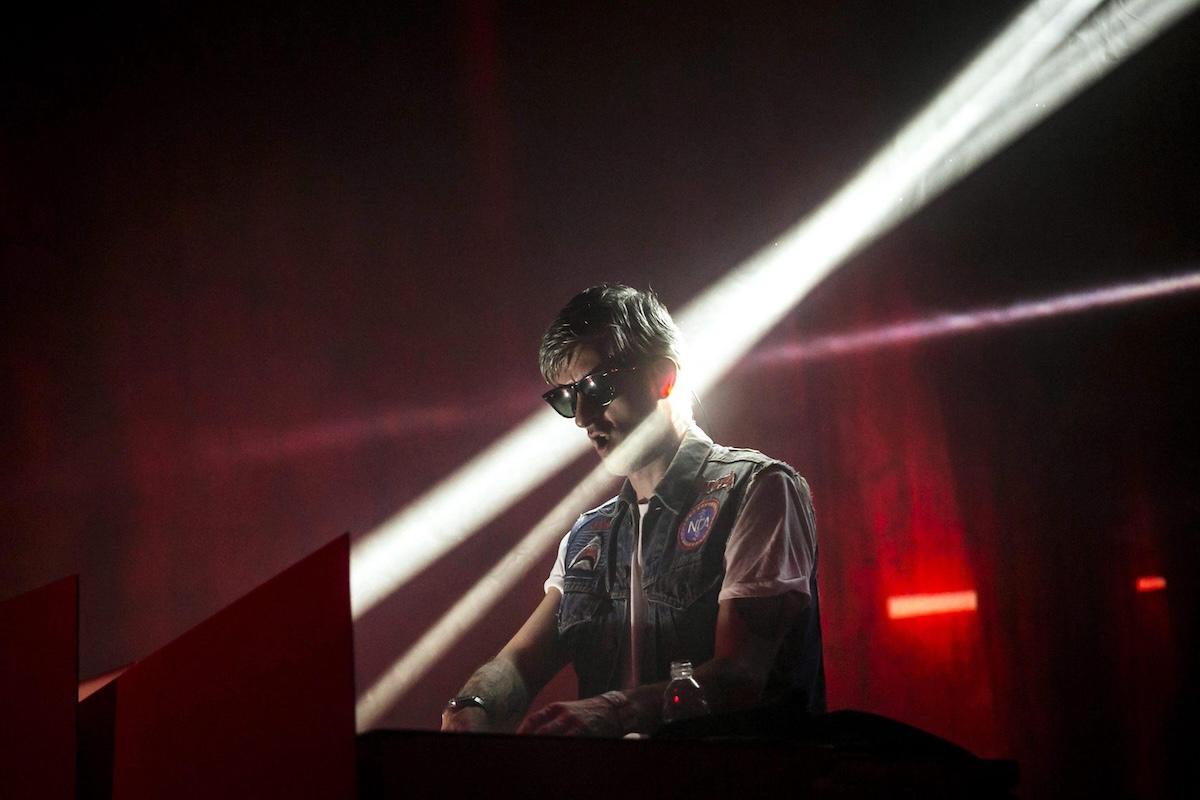 È morto a 50 anni il dj francese Kavinsky, famoso per “Nightcall”