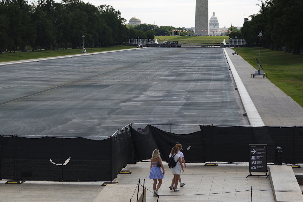 L’amministrazione Trump ha ritirato l’accusa di vandalismo per il malfunzionamento della Reflecting Pool di Washington