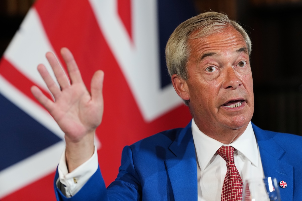Nigel Farage durante una conferenza stampa a Londra, il 3 agosto