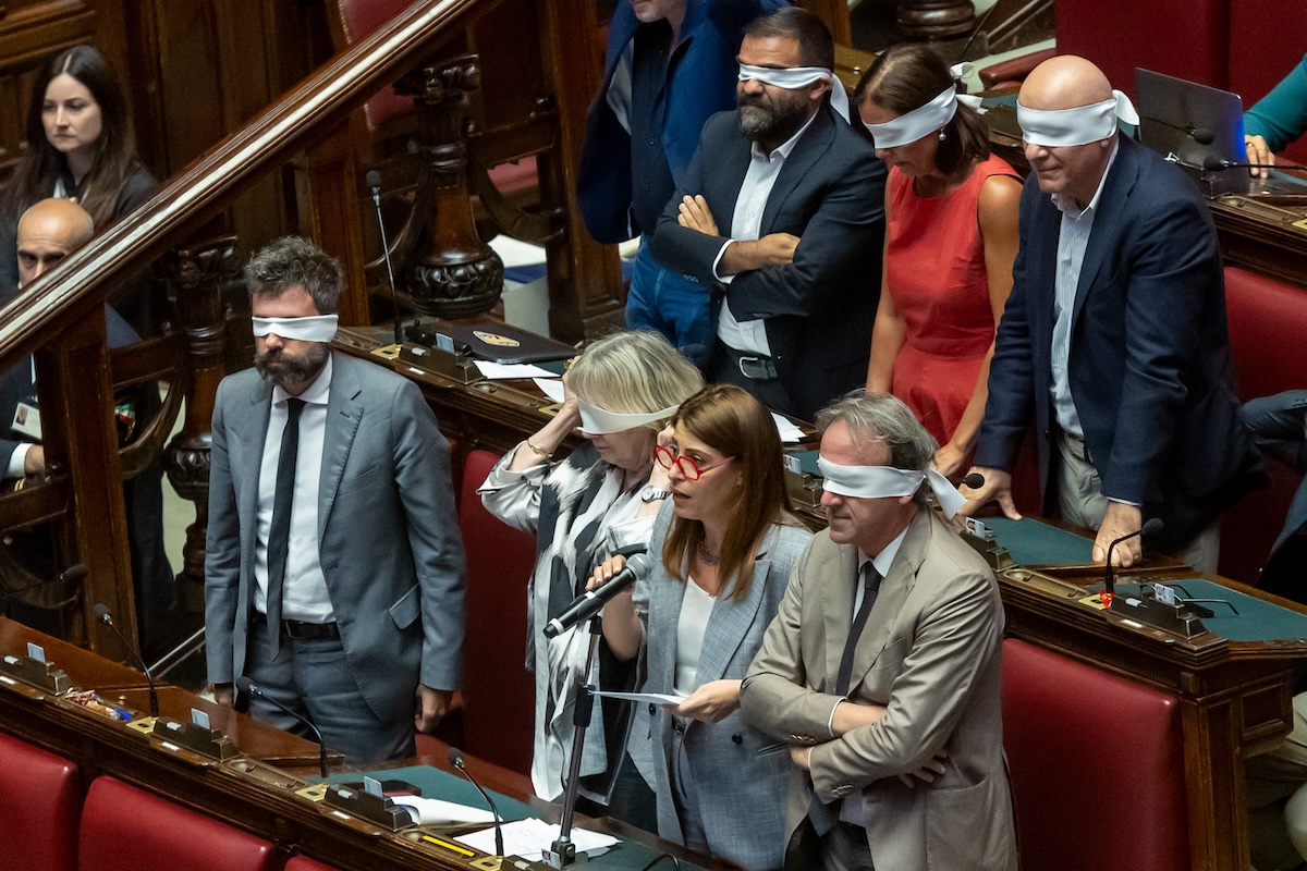 La Camera ha negato l’accesso alle chat di Delmastro