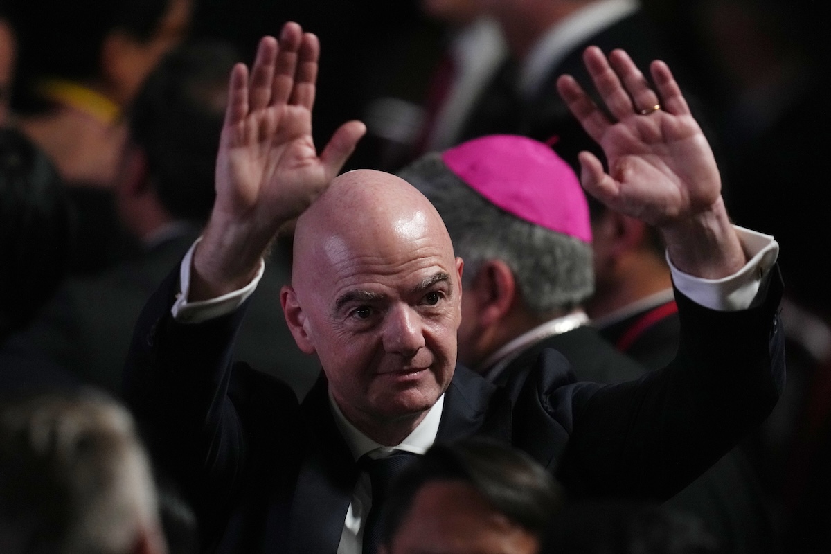 Secondo il Telegraph, la UEFA avrebbe pagato una buonuscita a un’amante di Gianni Infantino quando era segretario dell’organizzazione