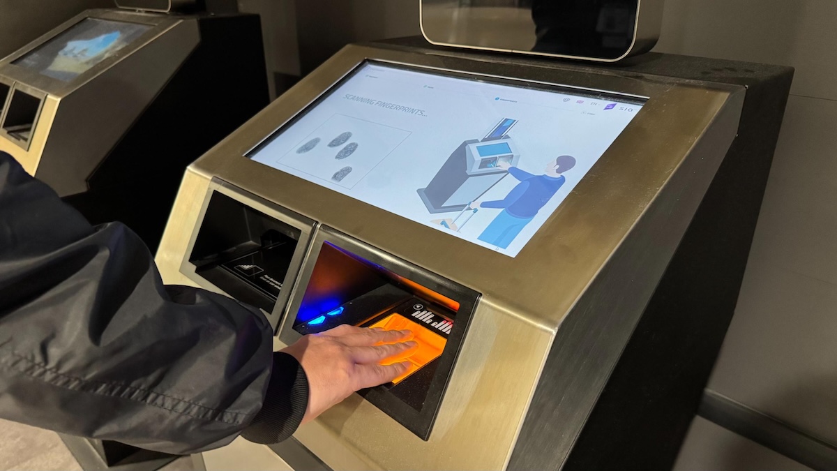 Con i controlli sui passeggeri extra-UE le code nei principali aeroporti europei sono raddoppiate, dice il Financial Times