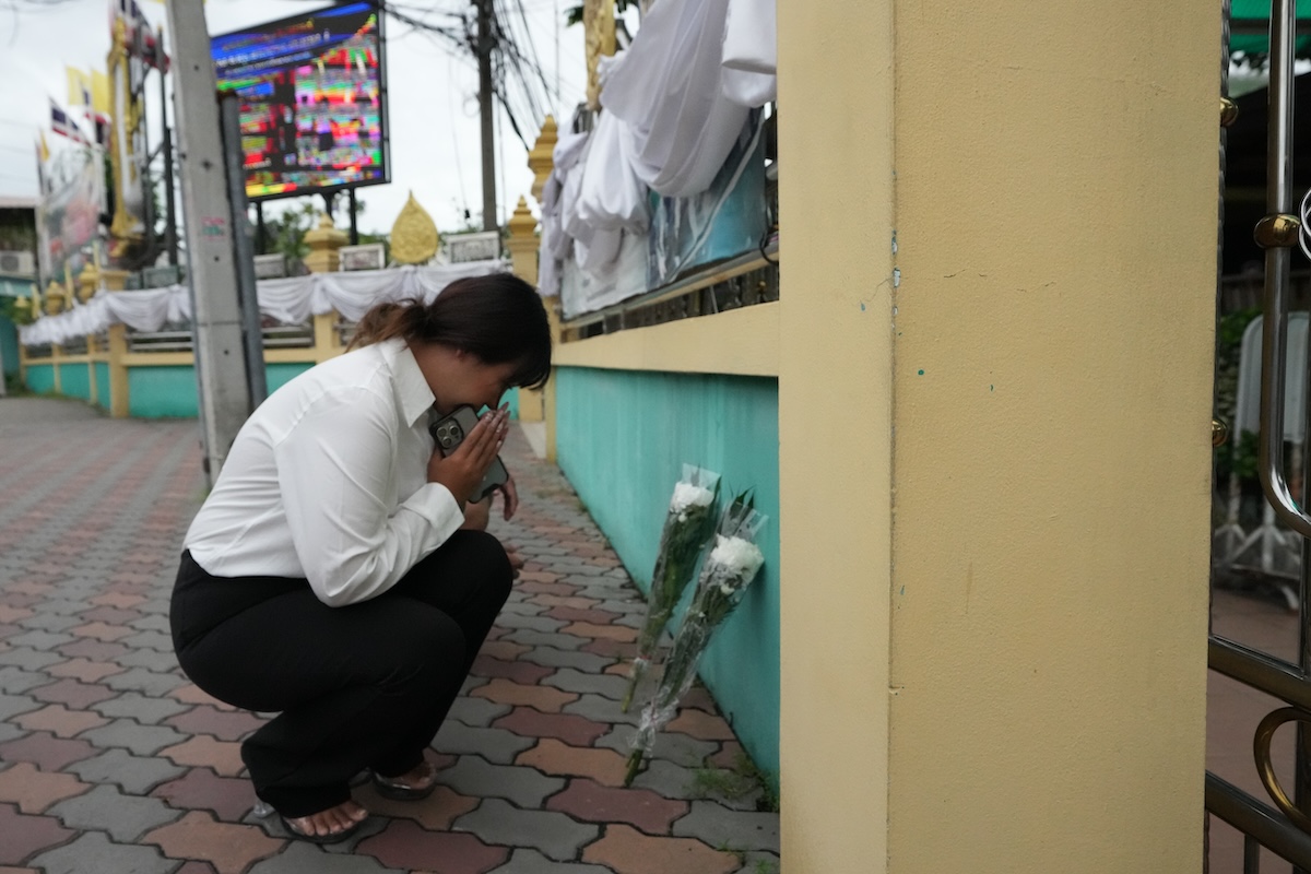 Il governo della Thailandia ha annunciato restrizioni sul possesso di armi da fuoco, dopo una strage in una scuola