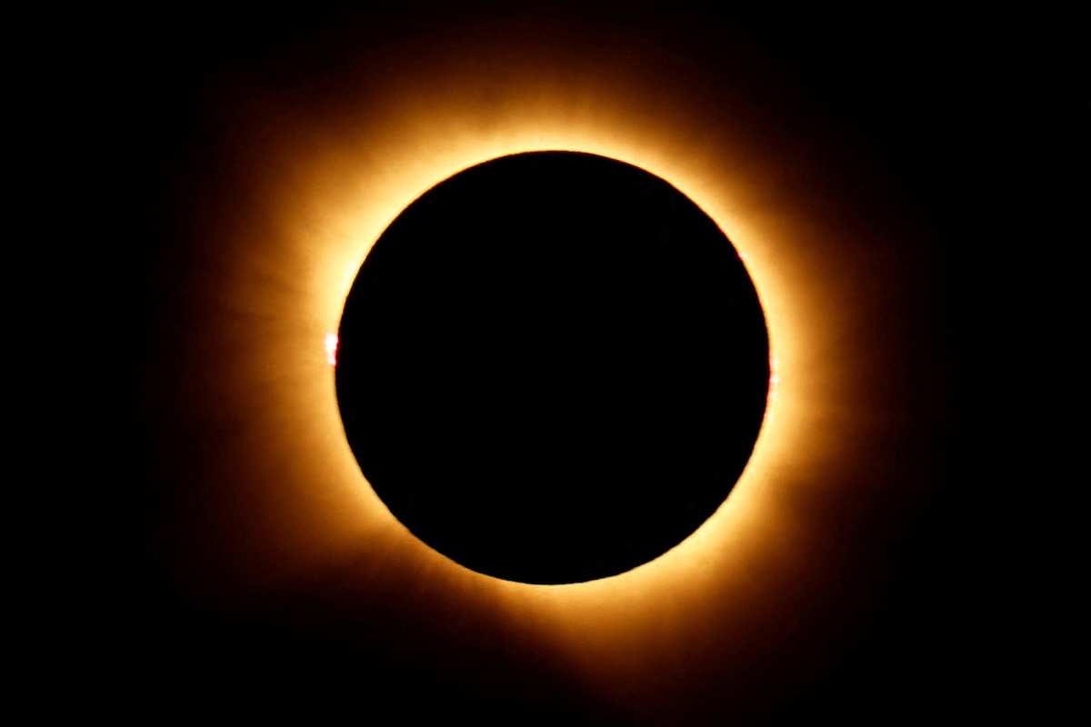 In Spagna l’eclissi è totale
